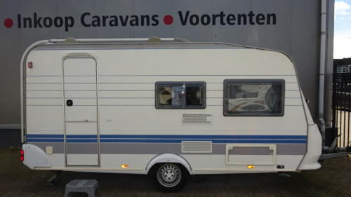 HOBBY de LUXE 440 SF 2002