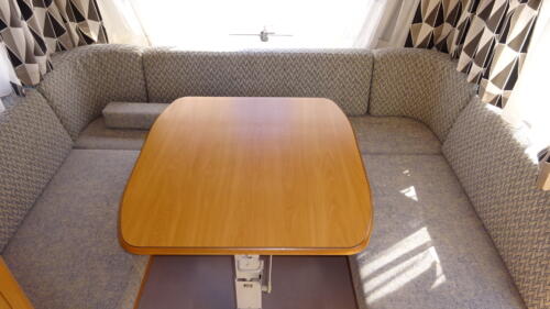 CHATEAU CANTARA Comfort Traveller 520 2004 VRIJSTAAND BED - Afbeelding 15